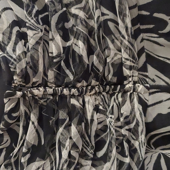 BCBG Max Azria Y2K Black and Cream Strapless Tulle Floral Midi Dress 10 - Picture 4 of 5